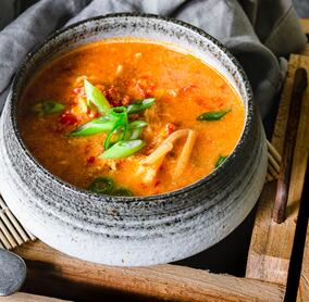 Pekingsuppe mit Hähnchen