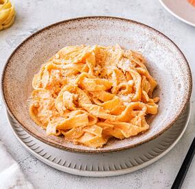 Tagliatelle in Lachs-Sahne-Soße