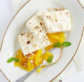 Lebkuchenparfait mit Orangenkompott