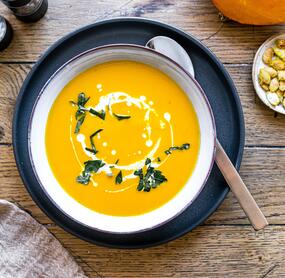 Kürbissuppe mit Kokosmilch und Ingwer