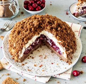 Spekulatius Maulwurfkuchen mit Kirschen