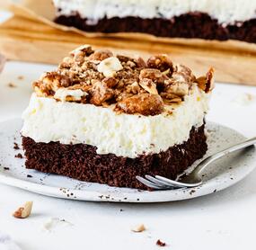 Gebrannte-Mandel-Blechkuchen