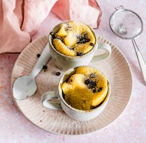 Chocolate-Chip-Tassenkuchen in Low Carb