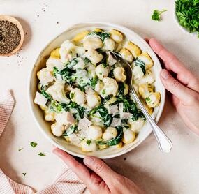 Gnocchi mit schneller Schmelzkäsesoße