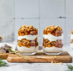 Bratapfel Crumble Schichtdessert