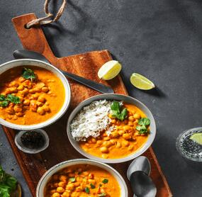 Kichererbsencurry mit Kokosmilch in 3 Schritten