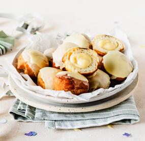 Gefüllte Mini-Berliner mit Eierlikör