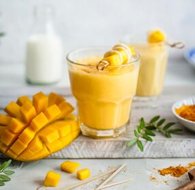 Mango-Drink mit Joghurt