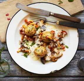Pilzragout mit Semmelknödeln
