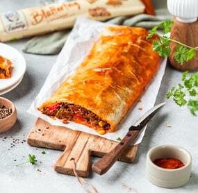 Knuspriger Hackfleisch-Strudel