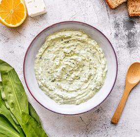 Cremiger Bärlauch-Dip