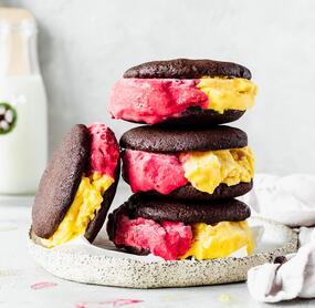 Eis-Sandwiches in Deutschland-Optik