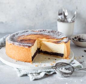 Käsekuchen mit Mohnschicht
