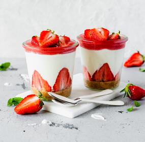 Erdbeer-Butterkeks-Dessert