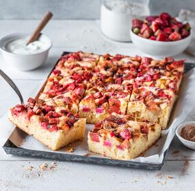 Blitz-Rhabarberkuchen vom Blech