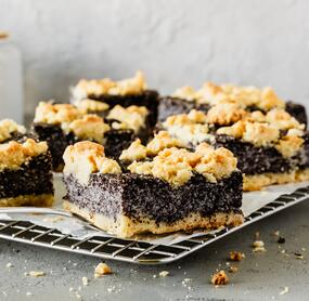 Mohnkuchen vom Blech mit Streusel