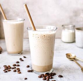 Geeistes Kaffee-Wölkchen