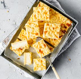 Käsekuchen vom Blech mit Streuseln