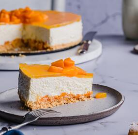 Pfirsichtorte ohne Backen mit Keksboden