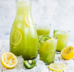 Kiwi-Zitronen-Slushie