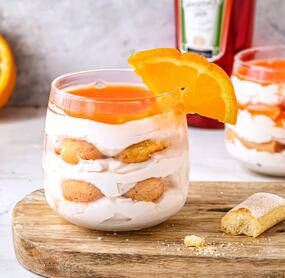 Cremiges „Aperol“ Tiramisu im Glas