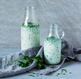 Joghurt-Kräuter-Dressing