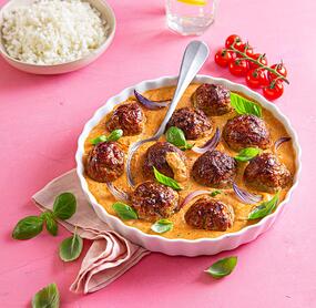 Hackbällchen mit Röstgemüse-Soße „Toskana“