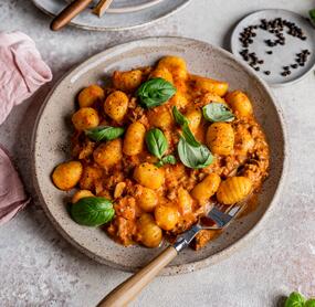 15-Minuten-Gnocchi mit Hackfleischsoße