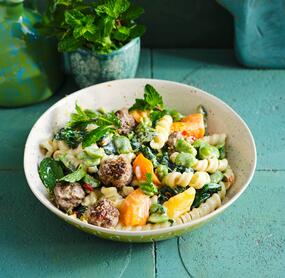 Helden-Teller mit Hackbällchen