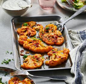 Krosse Blumenkohlschnitzel mit Dip