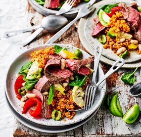 Rindfleisch-Salat mit Tomaten