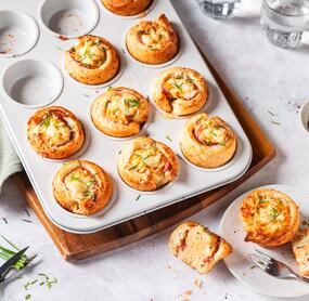 Croissant-Muffins mit Rührei-Füllung