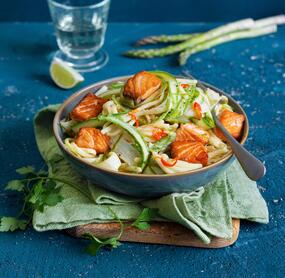 Spargel-Carbonara mit Lachs