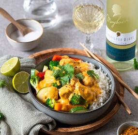 Hähnchen mit Weißweincurry und Gemüse