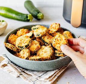 Zucchini-Bites aus dem Airfryer