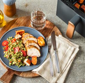 Brokkolisalat mit Hähnchen und Grillkäse aus dem Airfryer