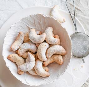 Haselnuss-Vanille-Kipferl