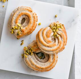 Vanille-Honig-Kringel mit Pistazien