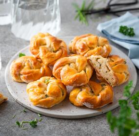 High-Protein-Kräuterknoten