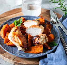 Senf-Hähnchen mit Süßkartoffel-Wedges