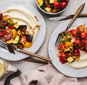 Blumenkohlpüree mit Ratatouillegemüse