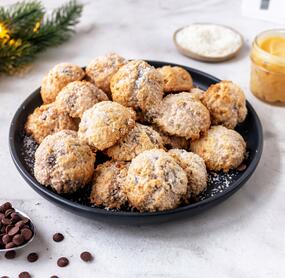 Kokosmakronen mit Kondensmilch und Schokostreusel