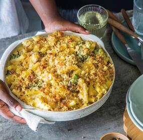 Makkaroni-Auflauf mit Blumenkohl und Brokkoli ohne Vorkochen