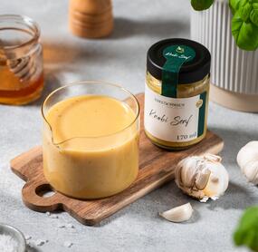 Schnelle Salatvinaigrette Knobi-Senf