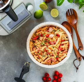 Cremiger Curry-Nudelsalat