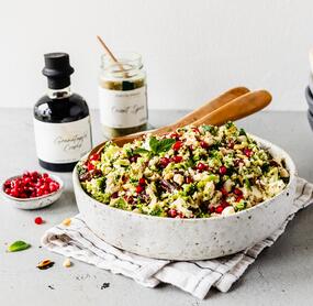 Orientalischer Brokkolisalat mit Feta