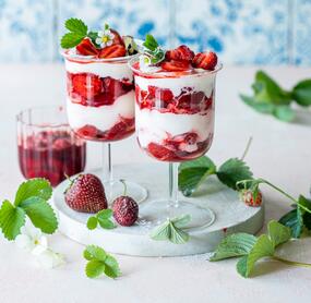 Erdbeer-Vanillejoghurt-Dessert