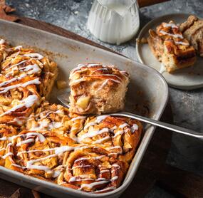 Warme Apfel-Zimt-Schnecken