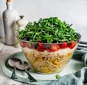 Spaghetti-Schichtsalat für Sportler