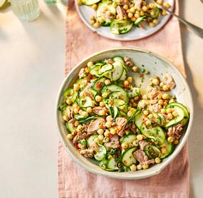 Schneller Zucchini-Thunfisch-Salat